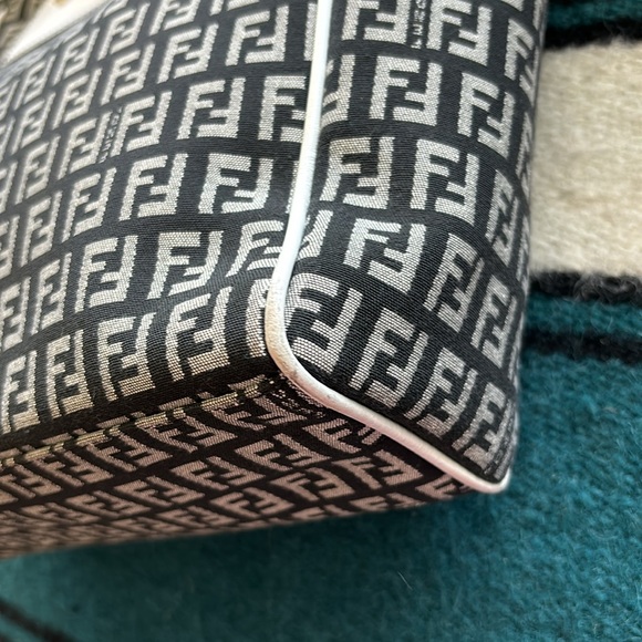 Fendi Tote Bag Rare - Picture 10 of 16